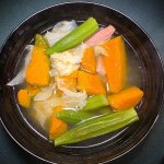 南瓜秋葵紹菜午餐肉湯