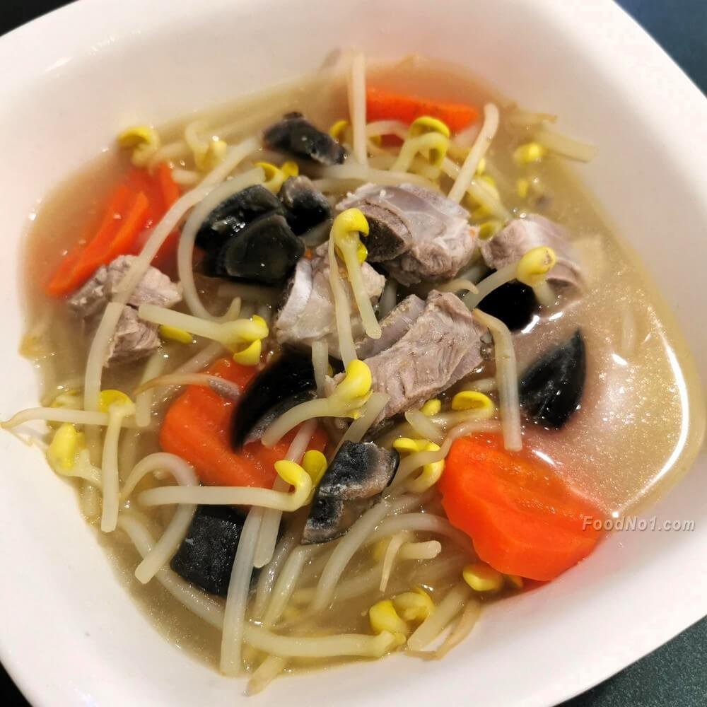 皮蛋紅蘿蔔大豆芽排骨湯 3800.0