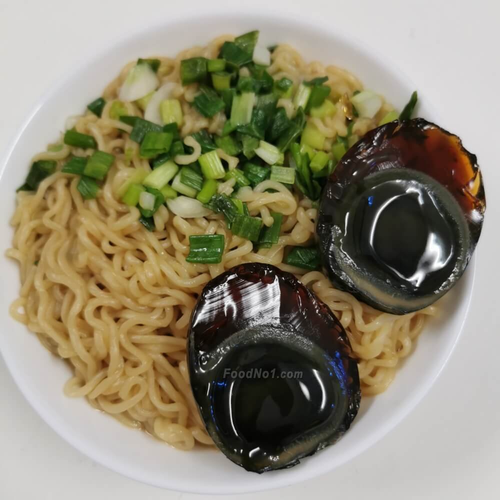 溏心皮蛋香蔥麵