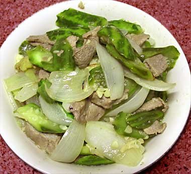 肉碎蒸茄子400.jpg (28281 bytes)