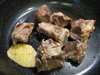 排骨洗淨,斬件飛水 mung bean_seaweed_soup07
